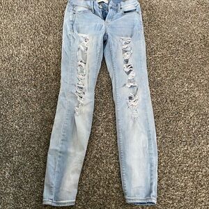 Mudd Light Wash Ripped Skinny Jeans